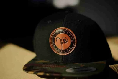Sapca Forgotten Flavours Snapback Leather Logo, Black